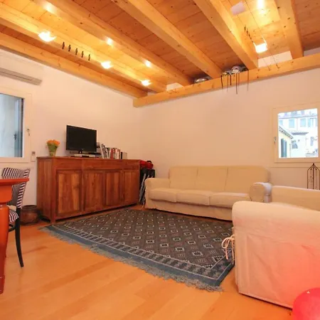 Biennale Διαμέρισμα *